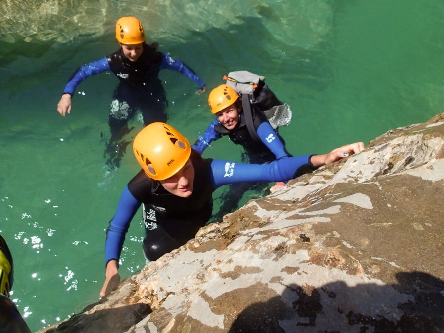 Cañon du Vero à Alquézar : Eaux turquoises et cristallines dans la Sierra de Guara